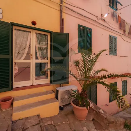 Vicolo San Martino Apartment Porto Azzurro