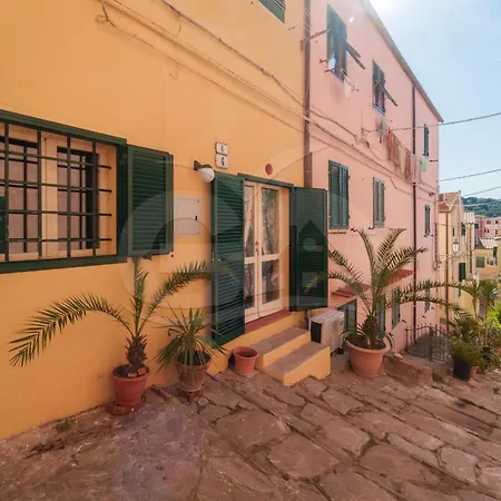 Vicolo San Martino Porto Azzurro