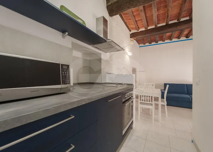 Vicolo San Martino Apartment *